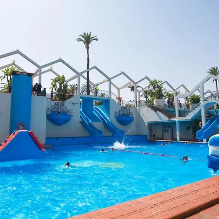 Benal Beach Sea Front Holiday Apartment