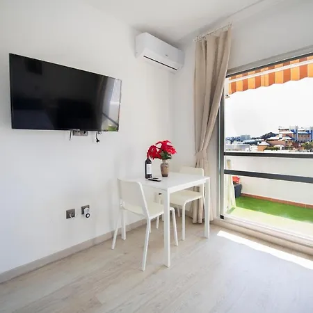 Benal Beach Sea Front Holiday Apartment *