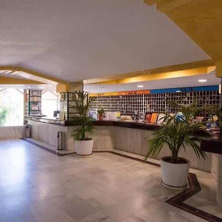 Benal Beach Sea Front Holiday Apartment Benalmadena