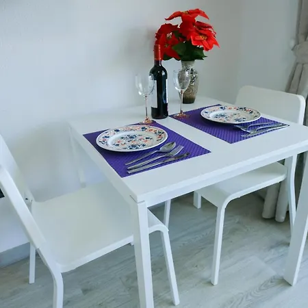 Benal Beach Sea Front Holiday Apartment